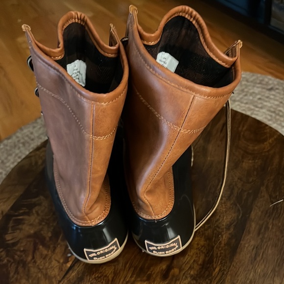 NWOT Arianna original duck boots - Picture 2 of 4